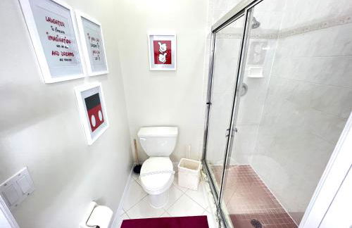 Lakefront Getaway LG South Facing Pool Hot Tub Pool Table & BBQ - 2 miles Disney - Foto 23