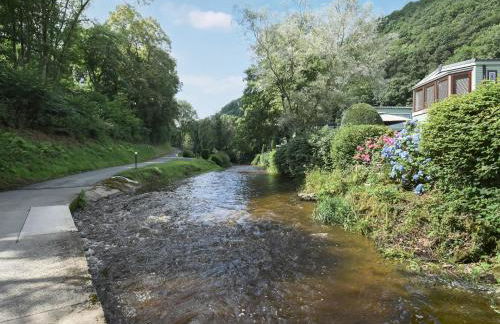 The Bungalow - Photo 29