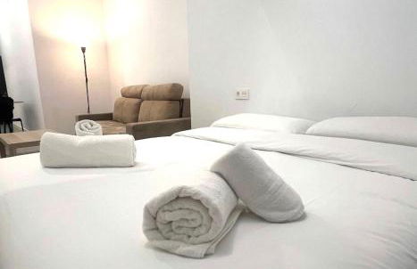 ZONA LUXURY 1 a 5 min de la ESTACIÓN DE BUS Y TREN MARÍA ZAMBRANO - Foto 4