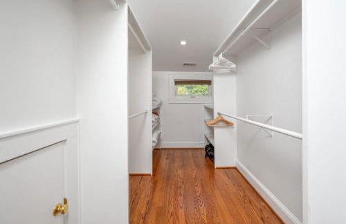 Stylish Durham Retreat - Walkable Sleeps 6 - Foto 61