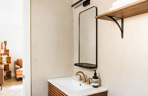 Modern Designer Cabin, Newly Renovated, EV Charger, Arcade, Kids Bunkbed, Minutes to Lake Arrowhead and Lake Gregory - Foto 31