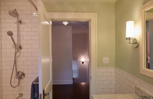 A bright, peaceful retreat designed for comfort and ease - Foto 23