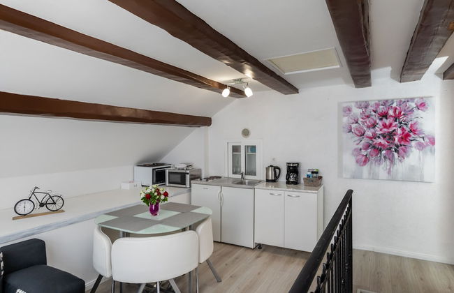 Old Town Charming Nest - Photo 6