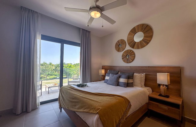 Exclusive Penthouse With Picuzzi Steps From Beach - Foto 48