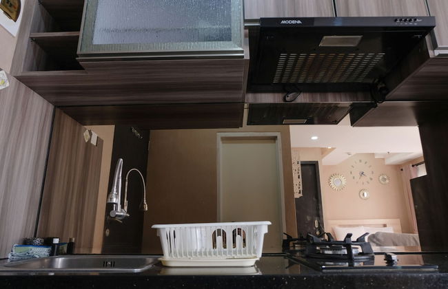 Spacious Studio With Extra Room At Grand Asia Afrika Apartment - Foto 3