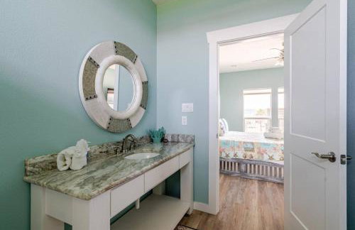 King Bed, Fireplace. Sleeps 8 - Foto 40