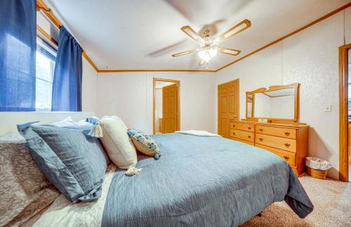 1 Mi to Lake Access Erie Home with Private Backyard - Foto 13