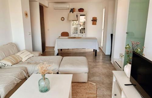 Precioso Apartamento duplex orientado a piscina - Foto 6