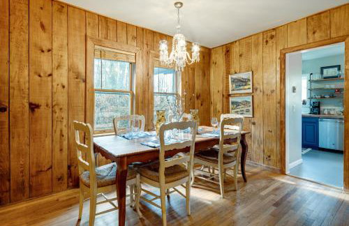 Peaceful Hendersonville Cabin - Hot Tub & Fire Pit - Foto 9