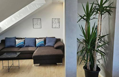 CASA8070 - Exklusive große Maisonette-Wohnung 91 qm für Familien, Gruppen, Geschäftsreisende, inklusive Parkplatz, WLAN, Kaffee und Tee, voll ausgestattet für 1 bis 9 Personen, zentrumsnah an der Autobahn A9 Ingolstadt-Süd - Photo 63