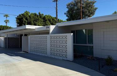 Aerhaus - Mid-Century Oasis - Foto 8