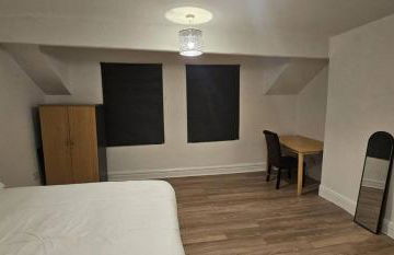 Spacious Two Bedroom Flat with Dedicated Workspace in Worsley - Foto 7