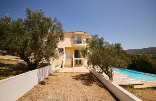 Olive Retreat - Photo 34