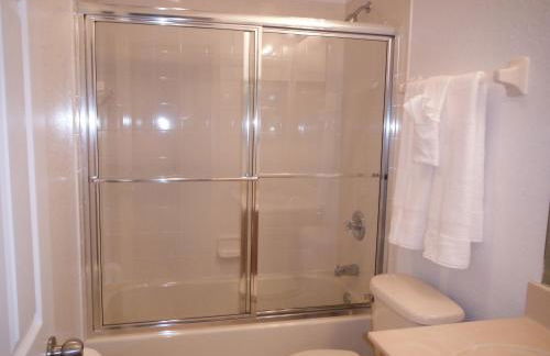 Four Bedroom Townhouse in Regal Oaks at Old Town - Foto 6