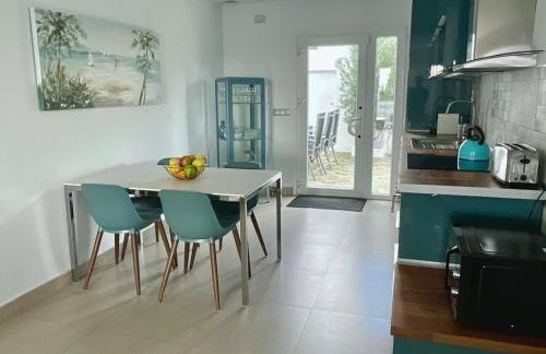 Mediterranean Villa with Private Pool & Sea View - Foto 10