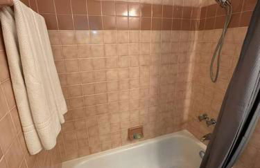 Stylish budget friendly retreat! - Foto 22