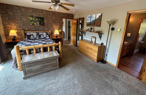 1800ML - As Seen on TV 1 mile from skiing great views hot tub fire pit beach Pool gym passes - Foto 19