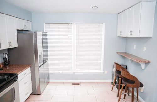 Cozy Springfield Townhome , WIFI , Pet Friendly - Foto 13