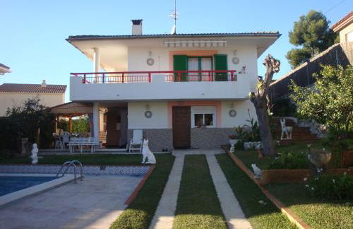 Piso superior tranquilo terraza y vistas A 45 min de Barcelona - Foto 1