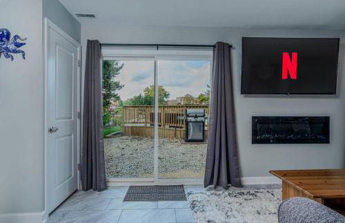 3BR 2BTH Waterfront Vacation Rental on Riverwalk to Downtown McHenry with Pier - Foto 36