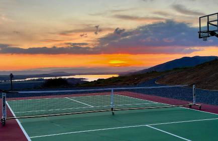 20 Acre Panoramic View Estate Hot Tub Pickleball Game Room - Foto 50