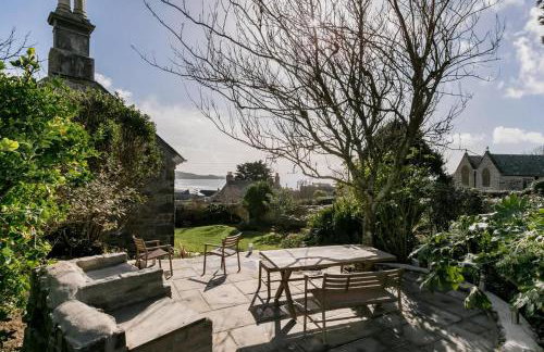 Grade II Listed 17th-Century Rectory in Cornwall - Photo 29