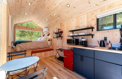 Aurora Nook-Cabin with Shower & Queen Bed - Foto 3