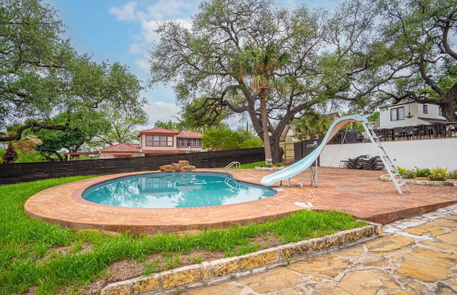 Splash Into Vacation 6BR Home w/ Pool & Waterslide - Foto 40