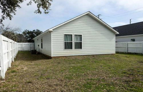 Happy Beach House in Biloxi - Photo 10