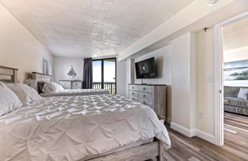 Ocean View with a beachfront pool at Ocean Trillium Condo ~ 304 - Foto 3