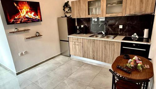 Το ΦΑΡΑΓΓΙ ΤΟΥ ΠΑΡΝΑΣΣΟΥ 4 - Foto 1