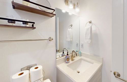 Scenic Home with Yard in Big Water, Dogs Welcome! - Foto 16