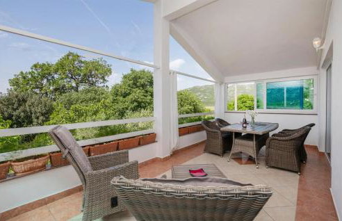 2 Bedroom Stunning Home In Desne - Foto 15