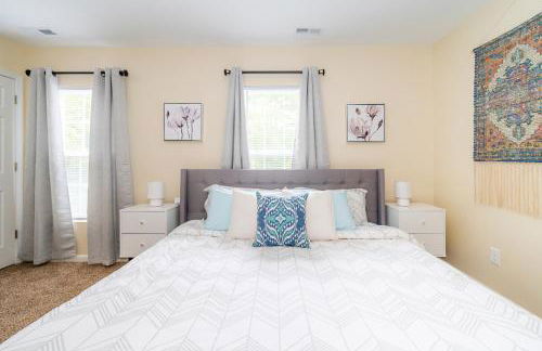 Serine Space - Townhome - King Bed - Duke - Long Term Stays - Foto 17