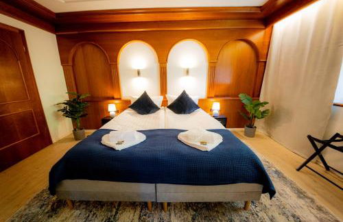 C4S COME4STAY - Alpenblick Watzmann-Kehlstein - TOP Lage im Berchtesgadener Land I bis zu 10 Personen I große Terrasse mit Blick auf die Berge I Smart TV I Billiard I WLAN I kostenloser Parkplatz - Foto 3