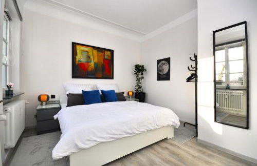 Zentral, am Park mit Parkplatz - Foto 13