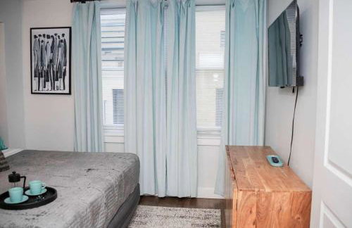 Fun Cozy 1 Br King Apts - 1 25 Mile Walk to TIAA Bnk Fld - Foto 26