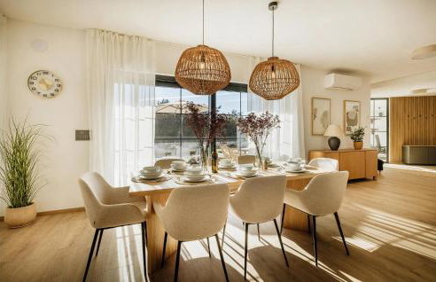 Awesome Home In Nova Vas - Foto 5