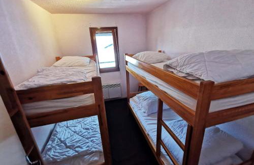 2 Pièces, skis aux pieds, proche commerces avec balcon. Capacité 6 pers, animaux non admis - FR-1-771-11 - Foto 12