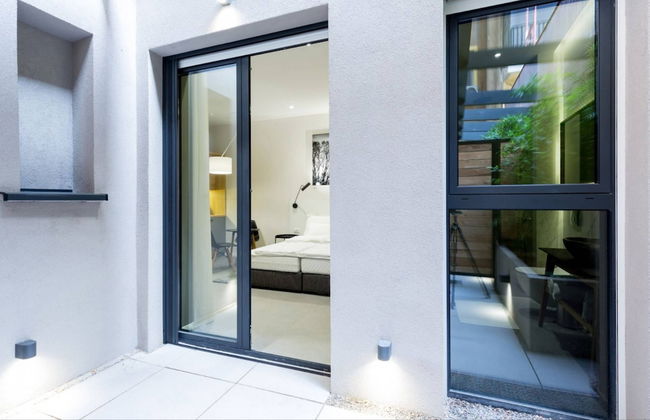 Teanna Lux Apartments - Photo 33