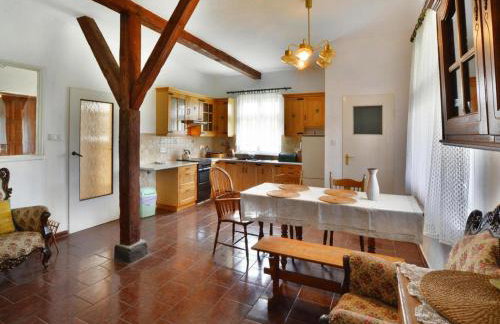 Holiday Home With Fireplace and Private Garden - Foto 5