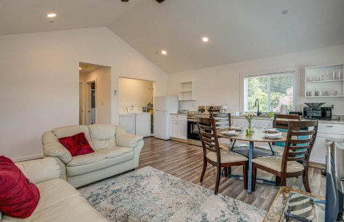 Quaint Concord Home with Covered Porch Near Hiking - Foto 7