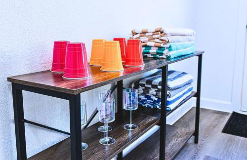 Sparkling Pool Retreat Near Legacy West by Vacation Your Way - Foto 39