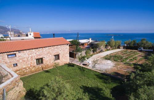 Seafront Villa Kallia & George, By IdealStay Experience - Foto 21