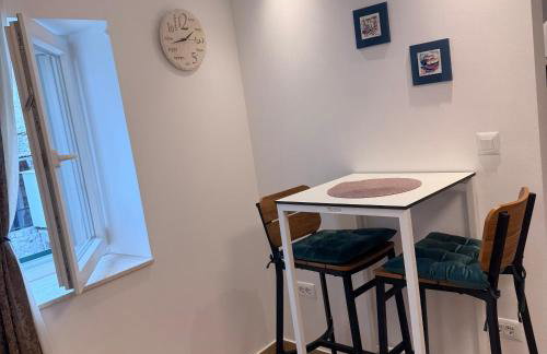 La Casa di Varos Old Town Apartments - Photo 9