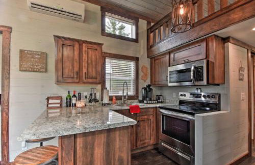 Secluded Morganton Tiny Home with Grills! - Foto 7