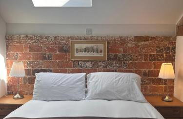 Rats Retreat at Tove Valley Cottages - Photo 14