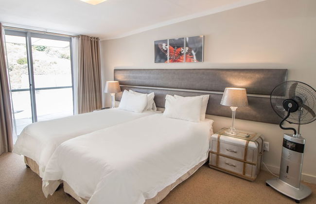 The Crystal Apartments - Photo 7