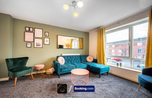 Cosy 4-Bed House l Garden l Free Parking l WiFi l Specious l Hosted by The Cosy Corner Nationwide - Foto 1