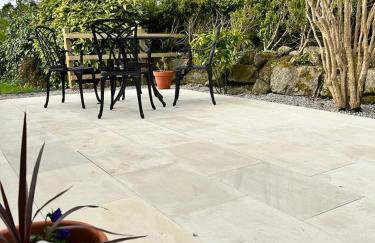 Pendragon - Photo 24